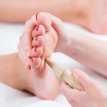 >Reflexology - foot massage